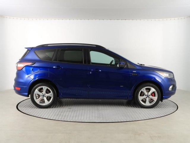 Ford Kuga  2.0 TDCi ST-Line