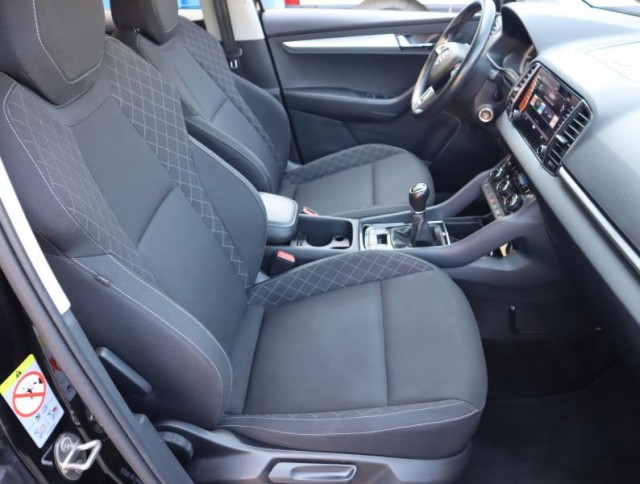 Škoda Karoq  1.0 TSI Active