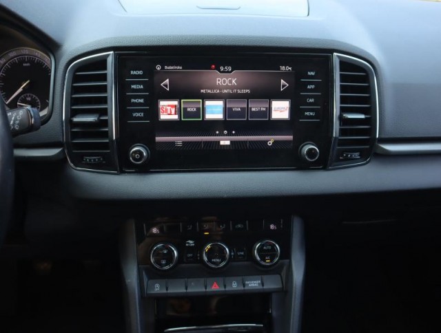 Škoda Karoq  1.0 TSI Active