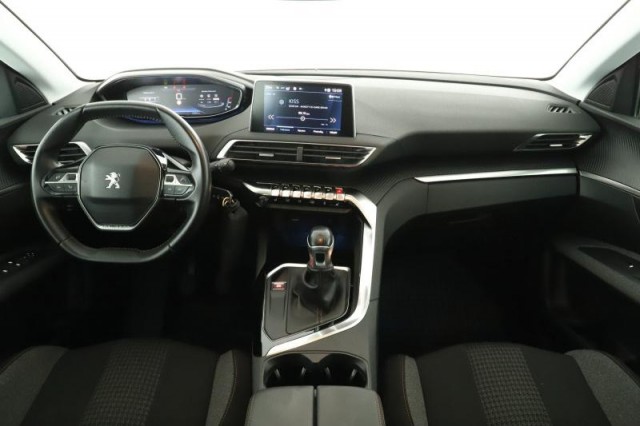 Peugeot 3008  1.2 PureTech 