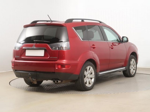 Mitsubishi Outlander  2.2 DI-D 