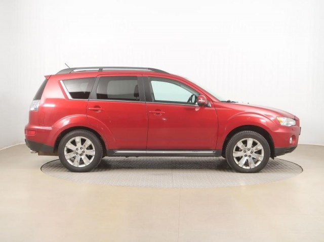 Mitsubishi Outlander  2.2 DI-D 