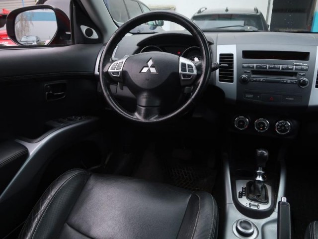 Mitsubishi Outlander  2.2 DI-D 