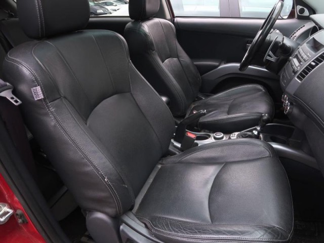 Mitsubishi Outlander  2.2 DI-D 