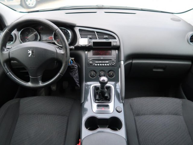 Peugeot 3008  1.6 VTi 