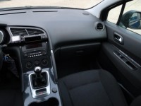 Peugeot 3008  1.6 VTi 