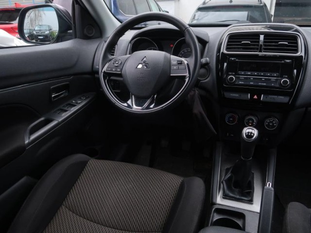 Mitsubishi ASX  2.0 MIVEC 