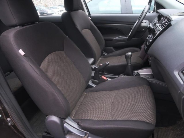 Mitsubishi ASX  2.0 MIVEC 