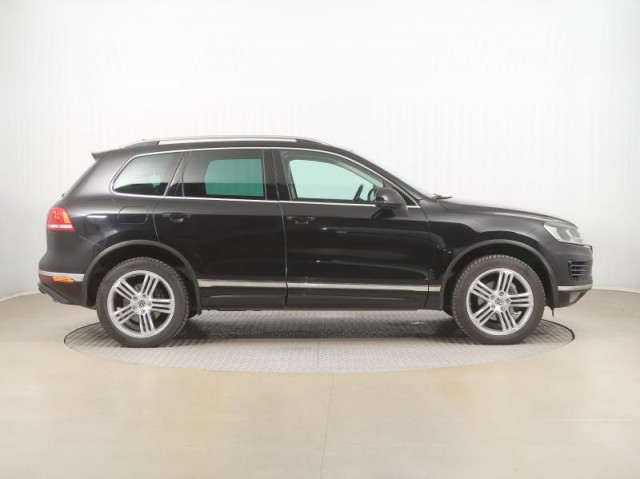 Volkswagen Touareg  3.0 TDI 