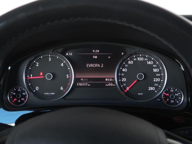 Volkswagen Touareg  3.0 TDI 