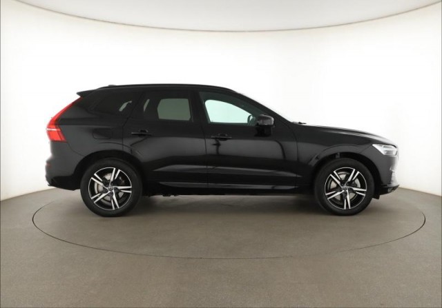 Volvo XC60  B4 AWD R-Design