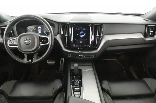 Volvo XC60  B4 AWD R-Design