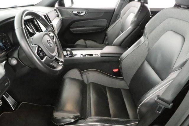 Volvo XC60  B4 AWD R-Design