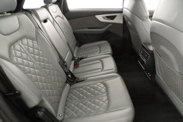 Audi Q7  50 TDI S-Line