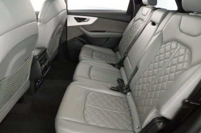 Audi Q7  50 TDI S-Line