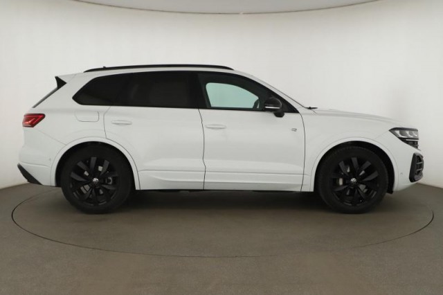 Volkswagen Touareg  3.0 TDI 