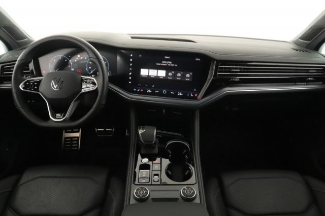 Volkswagen Touareg  3.0 TDI 