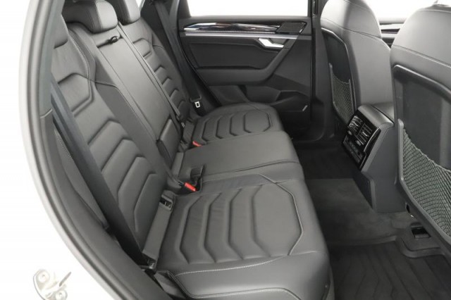 Volkswagen Touareg  3.0 TDI 