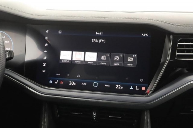 Volkswagen Touareg  3.0 TDI 