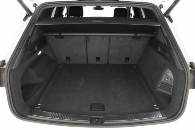 Volkswagen Touareg  3.0 TDI 