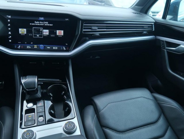 Volkswagen Touareg  3.0 TDI R-Line