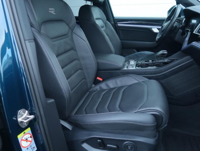 Volkswagen Touareg  3.0 TDI R-Line