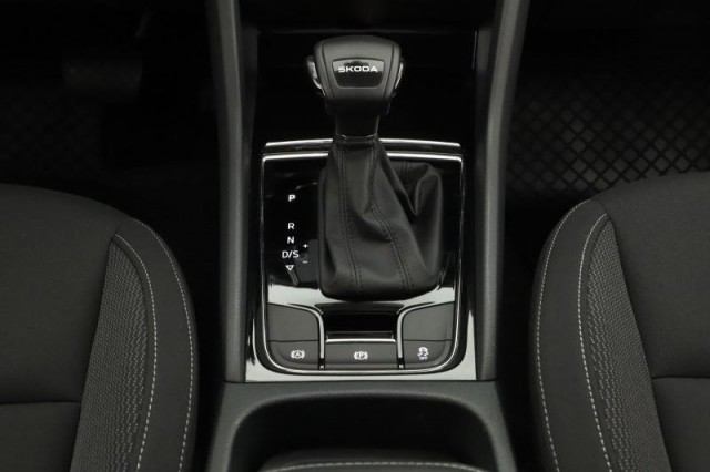 Škoda Karoq  1.5 TSI Fresh