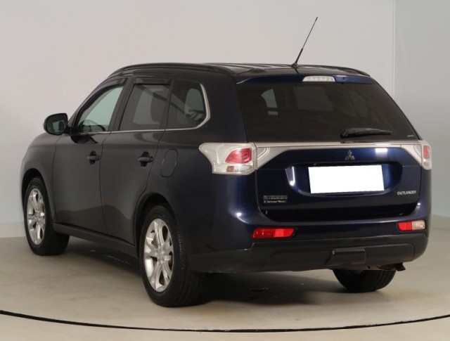 Mitsubishi Outlander  2.2 DI-D 