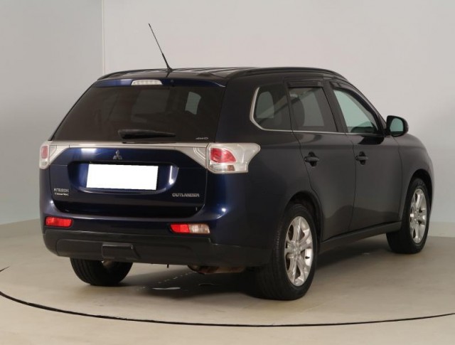 Mitsubishi Outlander  2.2 DI-D 