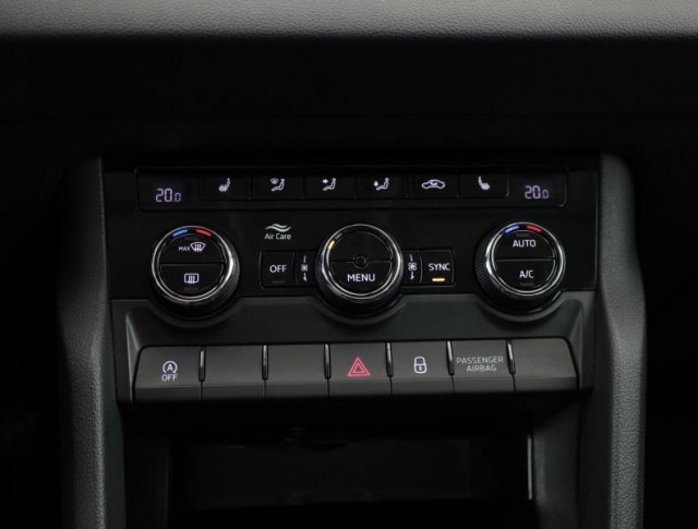 Škoda Karoq  1.5 TSI Ambition