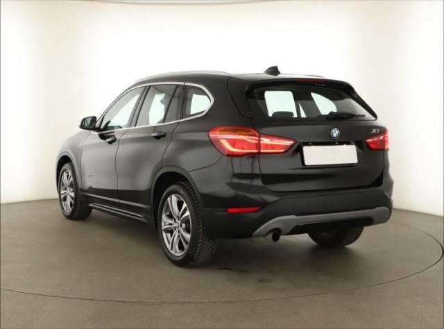 BMW X1  sDrive18i 