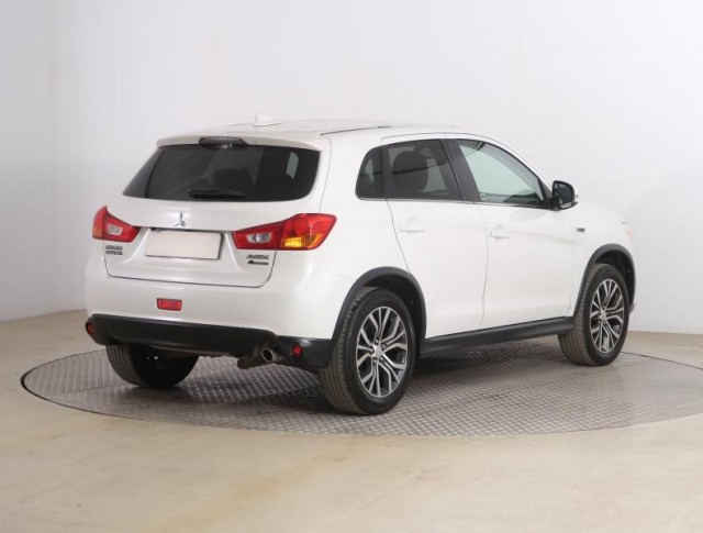 Mitsubishi ASX  1.6 MIVEC Intense