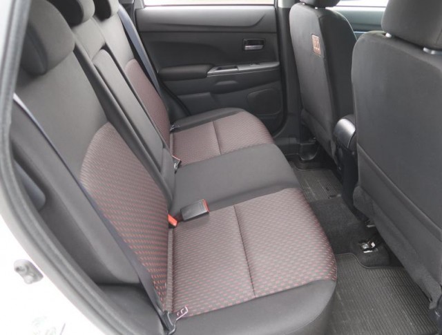 Mitsubishi ASX  1.6 MIVEC Intense