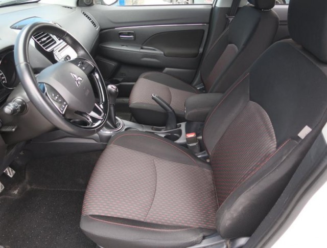 Mitsubishi ASX  1.6 MIVEC Intense