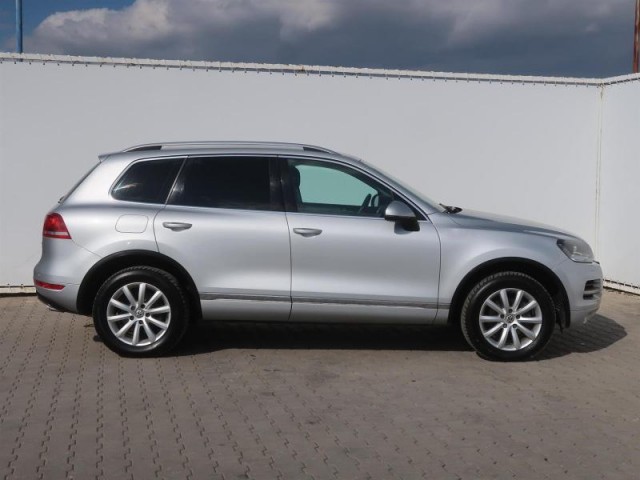 Volkswagen Touareg  3.0 TDI 