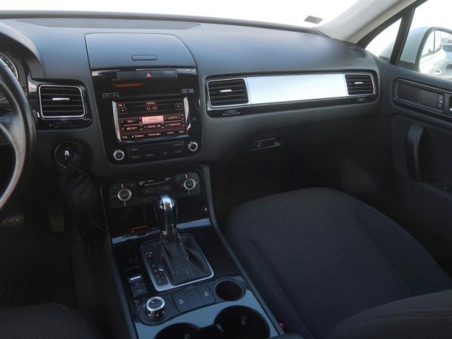 Volkswagen Touareg  3.0 TDI 