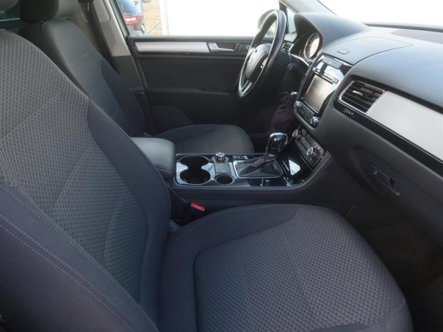 Volkswagen Touareg  3.0 TDI 