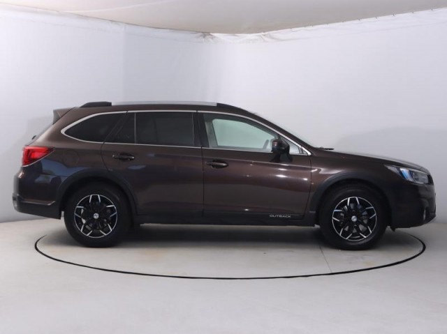 Subaru Outback  2.5 i 