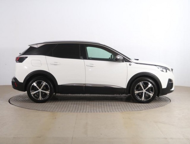 Peugeot 3008  1.2 PureTech 