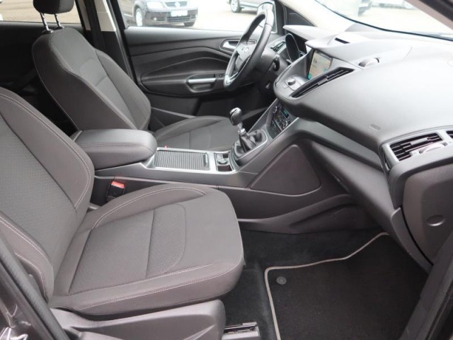 Ford Kuga  1.5 TDCi Titanium