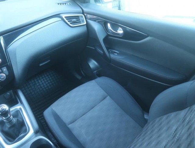 Nissan Qashqai  1.2 DIG-T 