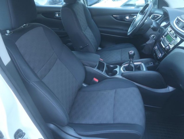 Nissan Qashqai  1.2 DIG-T 