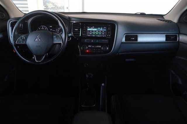 Mitsubishi Outlander  2.2 DI-D Intense