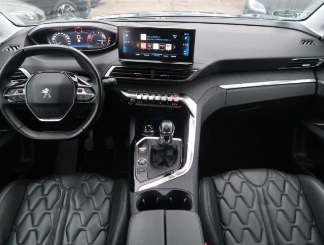 Peugeot 5008  1.5 BlueHDi Allure