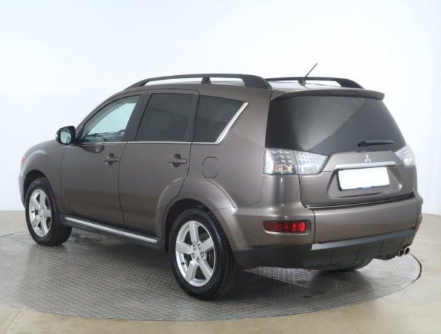 Mitsubishi Outlander  2.2 DI-D 