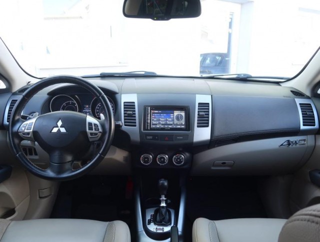 Mitsubishi Outlander  2.2 DI-D 