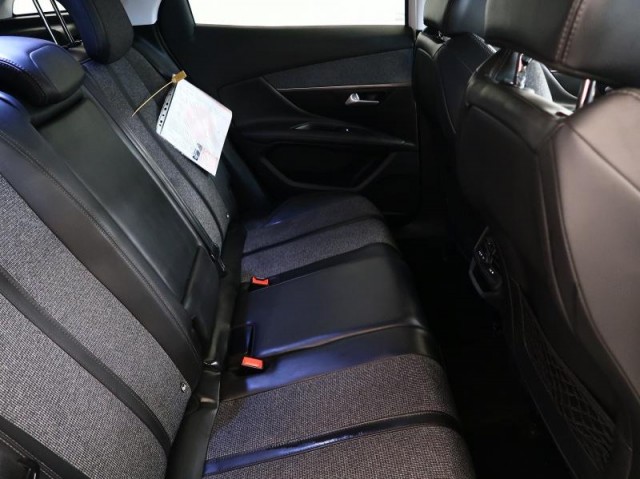 Peugeot 3008  1.6 BlueHDi 