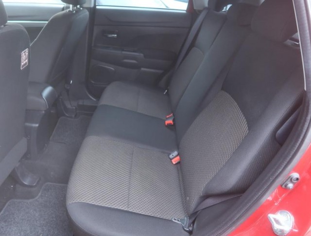 Mitsubishi ASX  1.6 MIVEC 