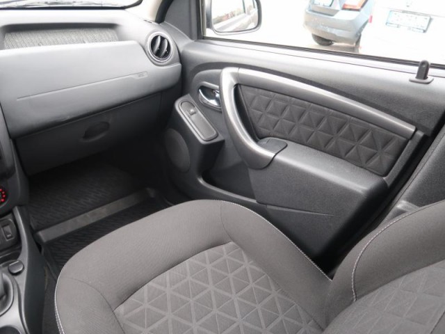 Dacia Duster  1.6 16V 