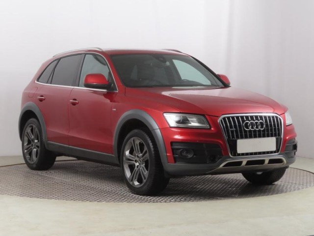 Audi Q5  3.0 TDI S line
